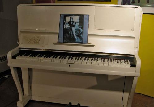 Elton John pianínója