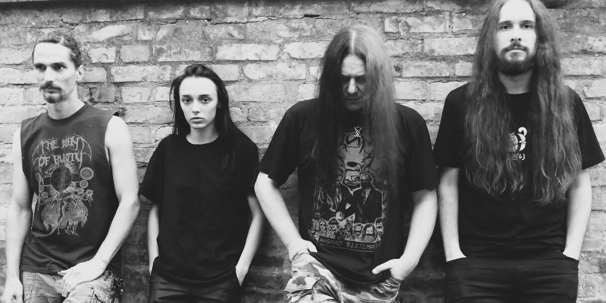 A Khargash zenekar Bravóba készült poszterképe