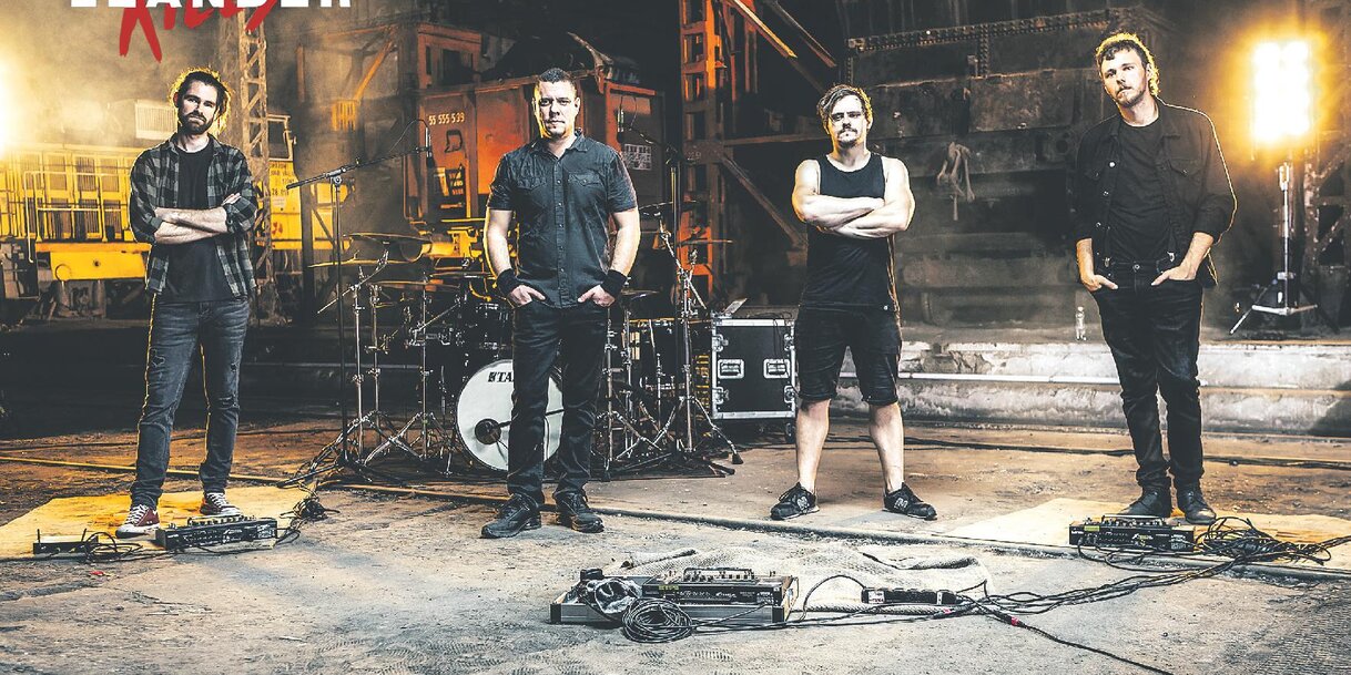 Köteles Leanderrel, a Leander Kills frontemberével beszélgettünk