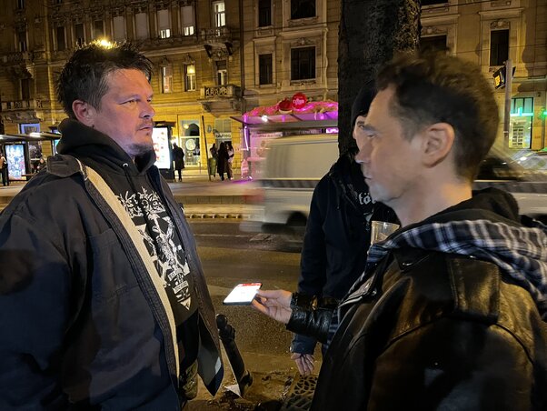 Kép is bizonyítja, ez nem kamu interjú volt (Vigi László fotója)