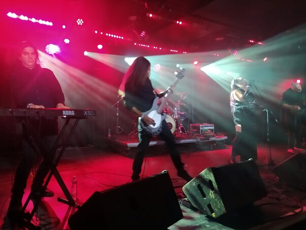 Devil Seed – Elszállós dallamok és angol nyelvű szövegek