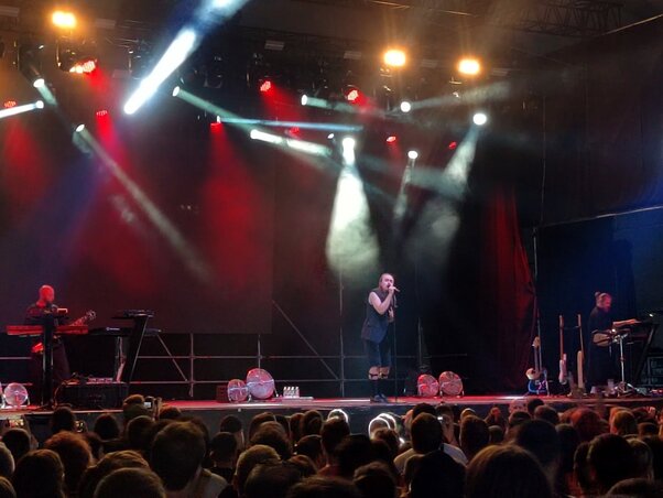 A zenekar tavalyi Belaya Polosa című lemeze tavaly jelent meg. Ez is a New York-i  Sacred Bones Recordsnál (Győri Norbert fotója)