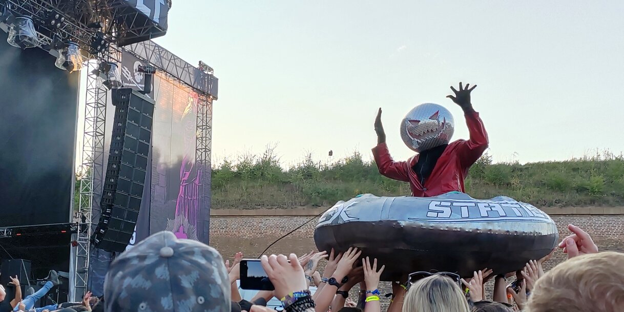 A Static-X koncertje alatt minden megtörtént a színpadon és azon kívül egyaránt(Győri Norbert fotója)