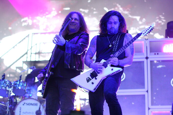 Tankcsapda – Adjon az ég... egy Vörös Attilát nekünk