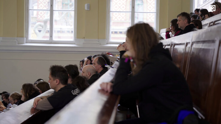 A metál az nem egy buta műfaj, csak avantgárd, és ezt titkolja