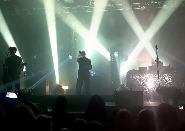 Az elmúlt években egyre több a pletyka egy új Sisters of Mercy lemezről. Talán megérjük, hogy megjelenjen Az elmúlt években egyre több a pletyka egy új Sisters of Mercy lemezről. Talán megérjük, hogy megjelenjen