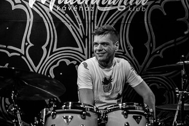 instagram.com instagram.com