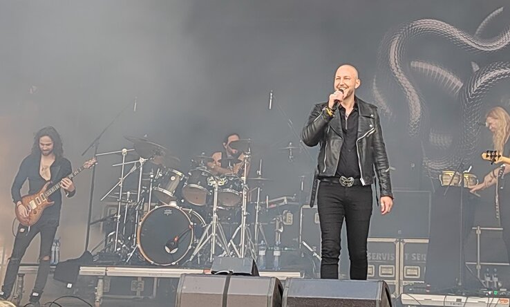 Soen – úriemberek koncertje úriembereknek, tea mellé Soen – úriemberek koncertje úriembereknek, tea mellé