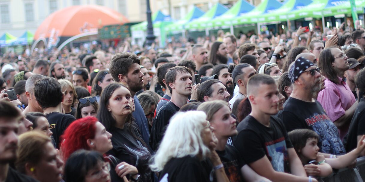 Azért közel sem volt egy nyugdíjas-rendezvény