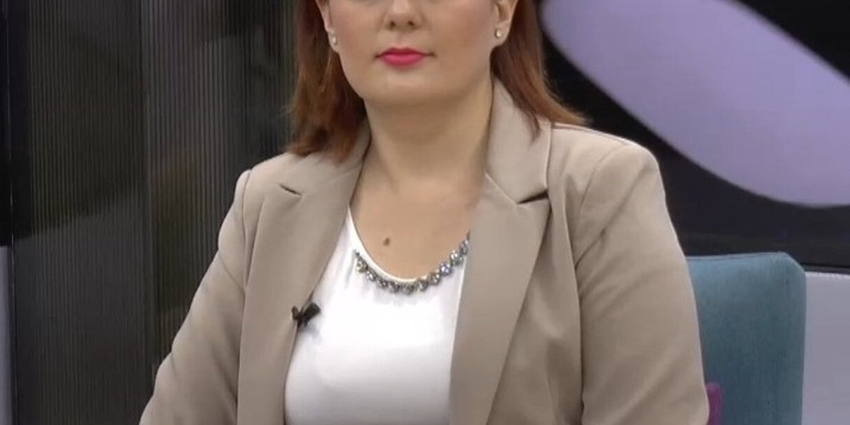 Szakáll Laura