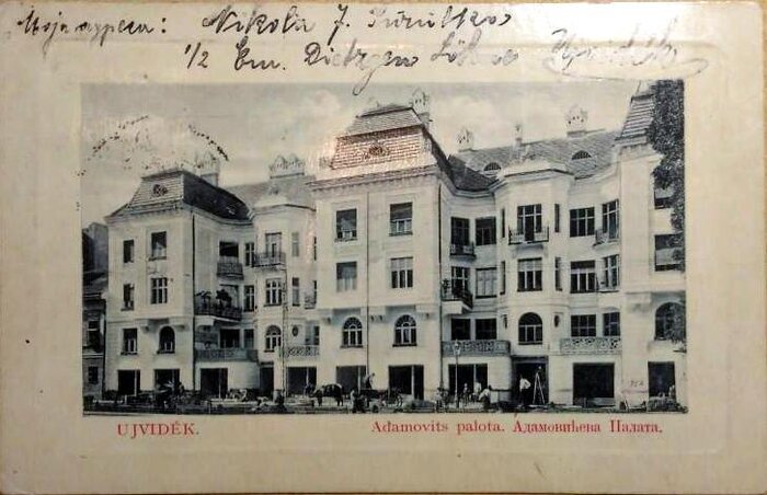 Az Adamović-palota egy régi képeslapon Az Adamović-palota egy régi képeslapon