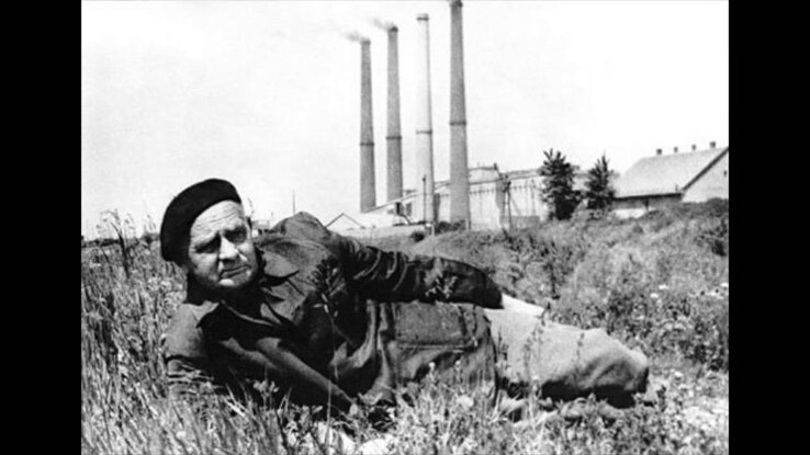 Hamvas Béla (1897. március 23. – 1968. november 7.) Hamvas Béla (1897. március 23. – 1968. november 7.)