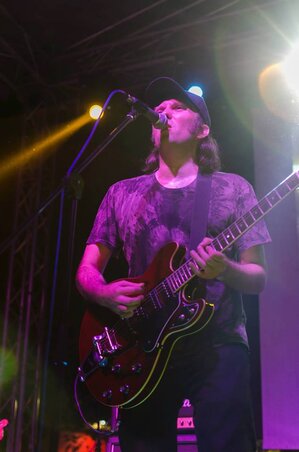 Bane Vukosavljević – költészet a rock'n'rollban Bane Vukosavljević – költészet a rock'n'rollban