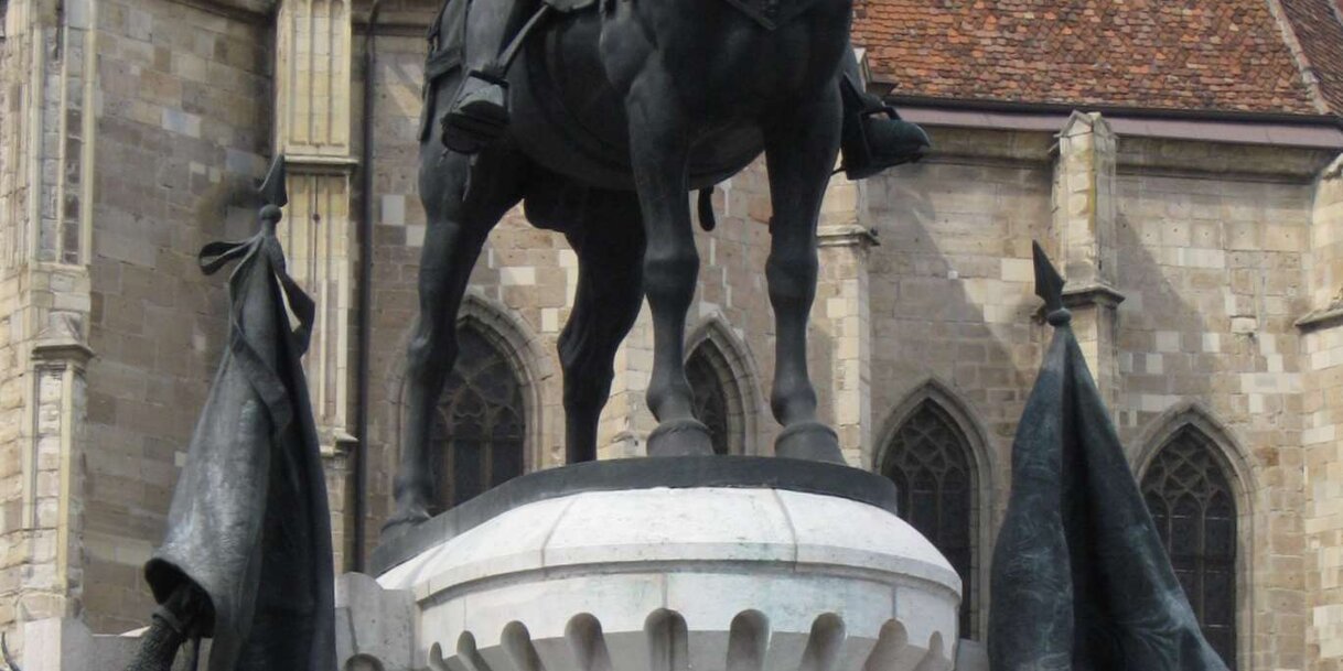 Mátyás király szobra Kolozsváron