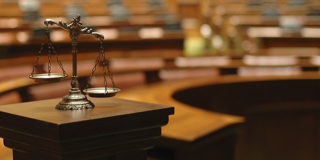 A kép forrása: http://businessemploymentlawyer.com