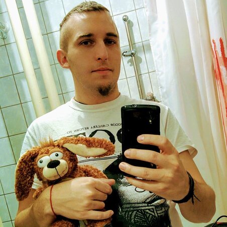 Egy jól sikerült selfi Mihajlótól, miután hazaért egy darkgoth-estről Egy jól sikerült selfi Mihajlótól, miután hazaért egy darkgoth-estről