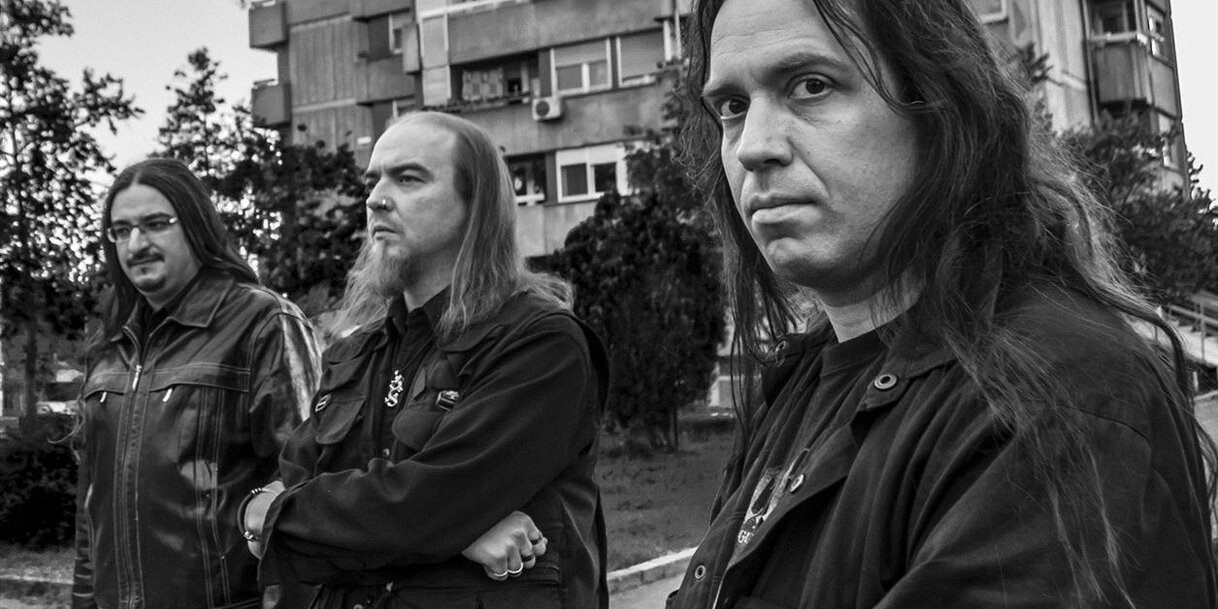 Crni (gitár), Árpád (ének) és András (basszus)