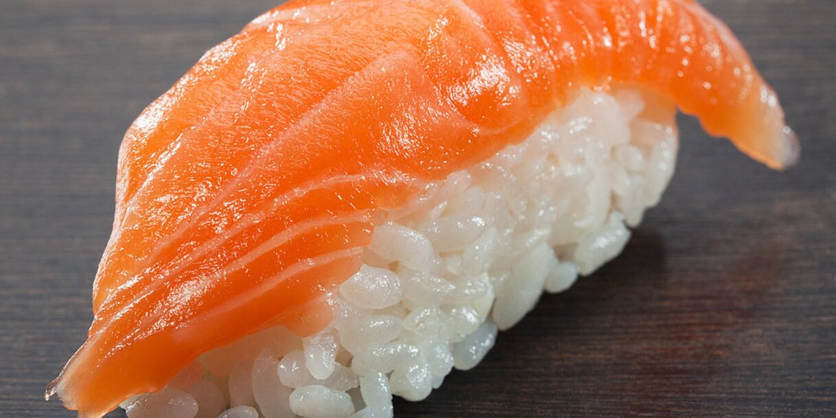 Lazac nigiri