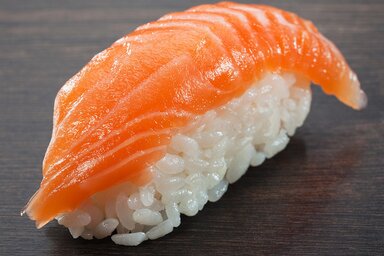Lazac nigiri
