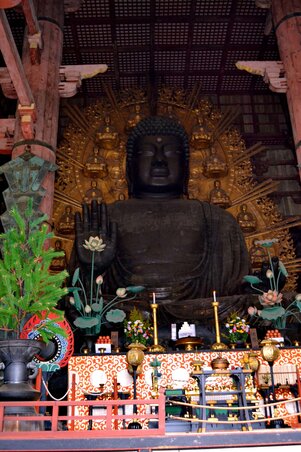 A bronz Buddha A bronz Buddha