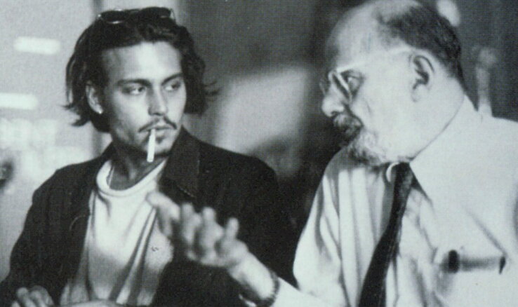 Johnny Depp és Allen Ginsberg 1994. április 14-én Johnny Depp és Allen Ginsberg 1994. április 14-én