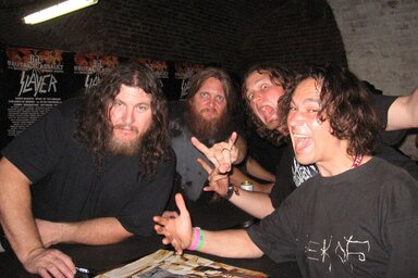 Győri Norbert, jobbról első, a Brutal Assault fesztiválon