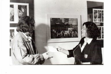 Spitzer Éva díjat nyújt át Maurits Ferencnek