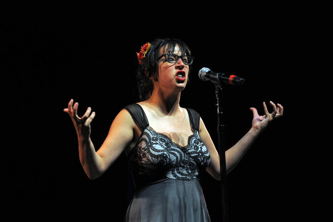 (Boston, MA, 08/17/13) 2013 National Poetry Slam finals at Berklee Performance Center.. ( Saturday, August 17, 2013.) Staff Photo by Arthur Pollock
(Boston, MA, 08/17/13) 2013 National Poetry Slam finals at Berklee Performance Center.. ( Saturday, August 17, 2013.) Staff Photo by Arthur Pollock
