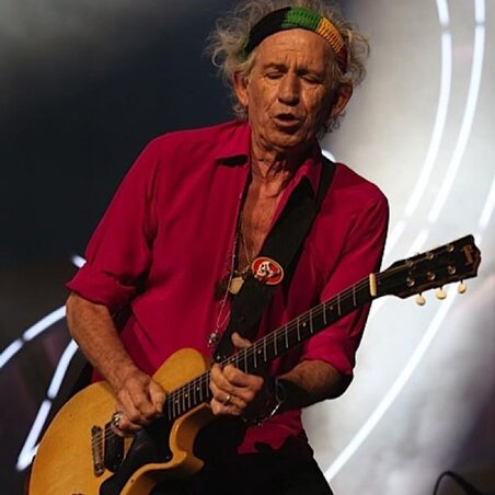 Érdekes módon Keith Richards honlapján, az igen gazdag képgalériában egyetlen olyan felvétel sincs, amelyiken együtt szerepelnének Mick Jaggerrel (így hát ezen sem…) Érdekes módon Keith Richards honlapján, az igen gazdag képgalériában egyetlen olyan felvétel sincs, amelyiken együtt szerepelnének Mick Jaggerrel (így hát ezen sem…)