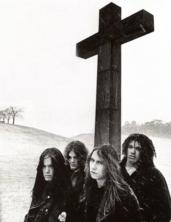 Entombed, kb. 1990 - Uffe Cederlund, Nicke Andersson, I. G. Petrov, Alex Helid Entombed, kb. 1990 - Uffe Cederlund, Nicke Andersson, I. G. Petrov, Alex Helid