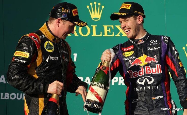 A következő világbajnokságon már csapattársak lesznek: Kimi Räikkönen (itt még lotusos szerelésben) és Sebastian Vettel A következő világbajnokságon már csapattársak lesznek: Kimi Räikkönen (itt még lotusos szerelésben) és Sebastian Vettel