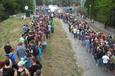 A nulladik napon nem volt egyszerű bejutni az Újszegedi Partfürdő területére