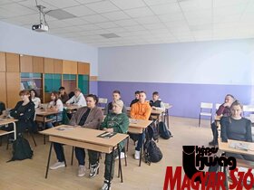 A Képes Ifjúság a topolyai Dositej Obradović Gimnázium és Közgazdasági Középiskolában járt