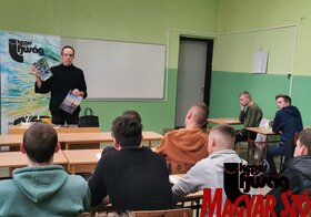 A Képes Ifjúság a topolyai Sinkovics József Műszaki Középiskolában
