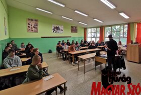 A Képes Ifjúság a topolyai Sinkovics József Műszaki Középiskolában
