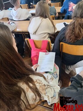 A Képes Ifjúság csapata a zentai Bolyai Tehetséggondozó Gimnáziumban járt