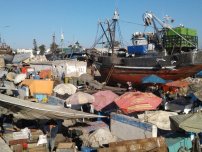 : Szavíra híres halpiaca felülnézetből