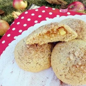: Fahéjas-almás töltött keksz